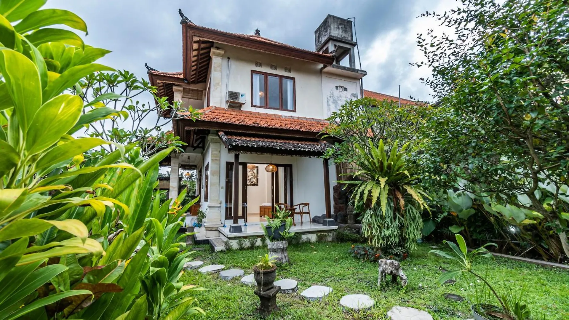 Pondok Loris Villa location